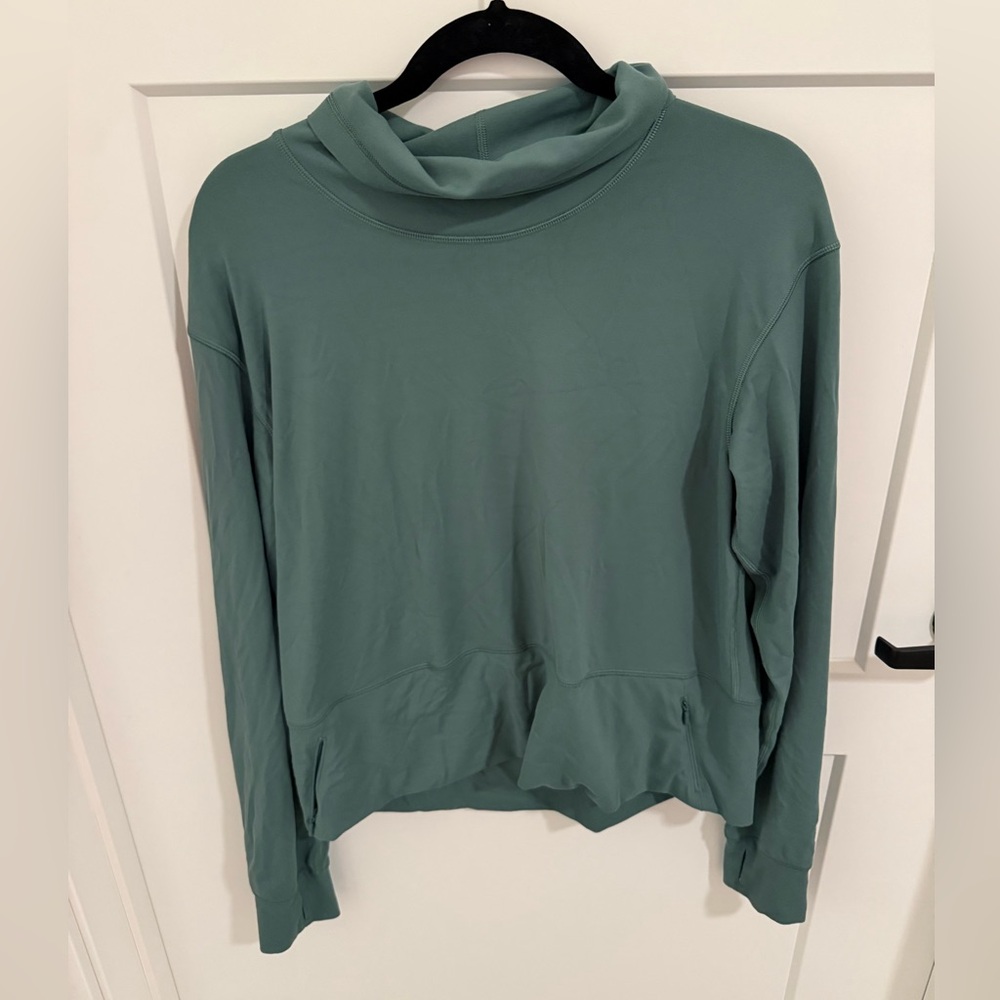 Lululemon Cowl Neck Pullover Women’s Size 8 Green Long Sleeve Athleisure Top